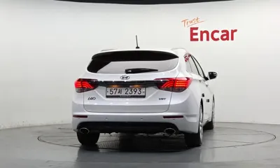 Hyundai i40 2014, 98008 км, за 5081.44 USD