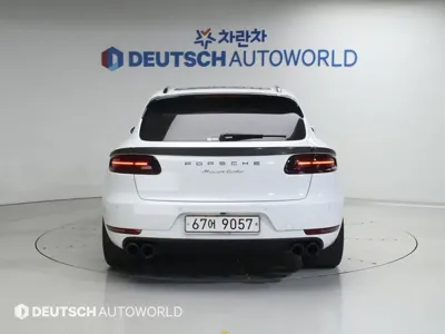 Porsche Macan 2015, 103698 км, за 21792.89 USD