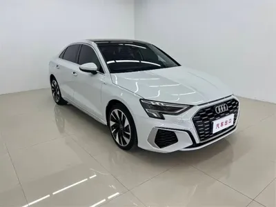 Audi A3 2023, 19000 км, за 23545.34 USD