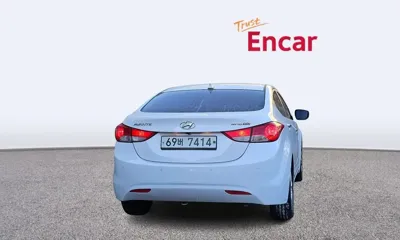 Hyundai Avante 2012, 178371 км, за 2180.38 USD