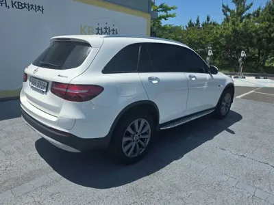 Mercedes-Benz GLC-Class 2019, 69135 км, за 18136.9 USD