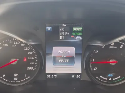 Mercedes-Benz GLC-Class 2019, 69135 км, за 18136.9 USD - фото 7