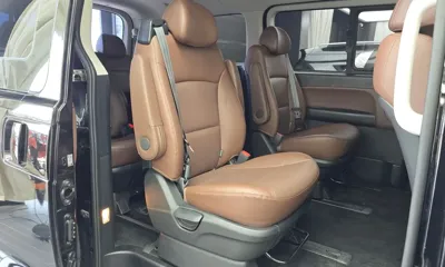 Hyundai Starex 2019, 36399 км, за 16082.45 USD - фото 11