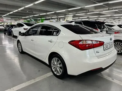 Kia K3 2015, 81914 км, за 4875.51 USD