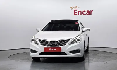 Hyundai Grandeur 2014, 235426 км, за 3479.06 USD