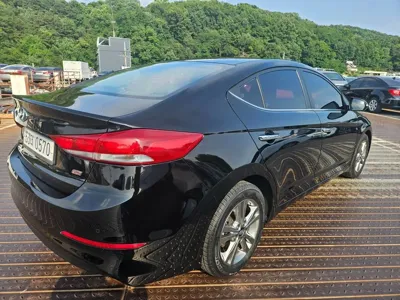 Hyundai Avante 2017, 150089 км, за 5156.01 USD