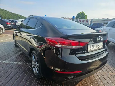 Hyundai Avante 2017, 150089 км, за 5156.01 USD - фото 6