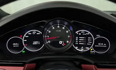 Porsche Cayenne 2019, 74563 км, за 45596.12 USD - фото 8