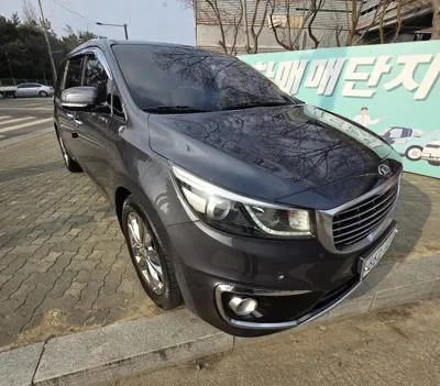 Kia Canival · 2017 год