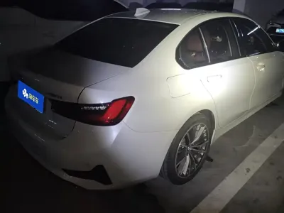 BMW 3 Series 2021, 50000 км, за 18266.81 USD