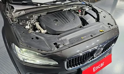 Volvo V90 2021, 111294 км, за 21125.81 USD - фото 6