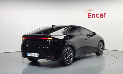 Toyota Prius 2024, 7736 км, за 23334.23 USD