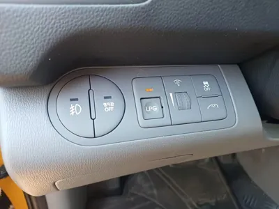Hyundai Starex 2020, 14805 км, за 14910.66 USD - фото 10