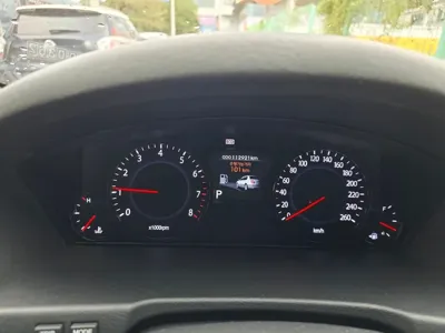 Kia Opirus 2011, 112000 км, за 2560.06 USD