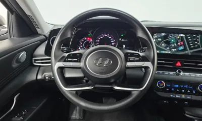 Hyundai Avante 2023, 63077 км, за 10097.73 USD - фото 13