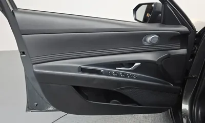 Hyundai Avante 2023, 63077 км, за 10097.73 USD - фото 24