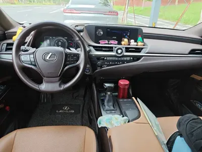 Lexus ES 2019, 116800 км, за 24852.37 USD - фото 13