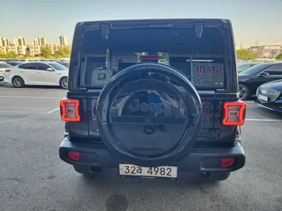 Jeep Wrangler 2019, 124144 км, за 16901.77 USD - фото 4