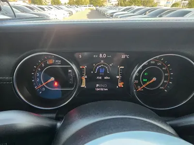 Jeep Wrangler 2019, 124144 км, за 16901.77 USD - фото 13