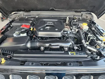 Jeep Wrangler 2019, 124144 км, за 16901.77 USD - фото 19