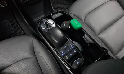 Hyundai Ioniq 2020, 27418 км, за 13588.03 USD - фото 9