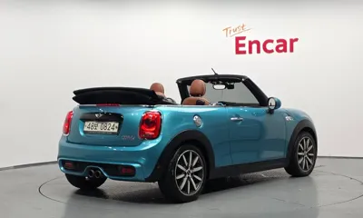 MINI Cooper Convertible 2016, 94248 км, за 9425.99 USD