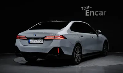 BMW 5-Series 2025, 6587 км, за 48783.75 USD