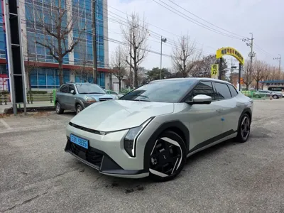 Kia EV4 · 2026 год