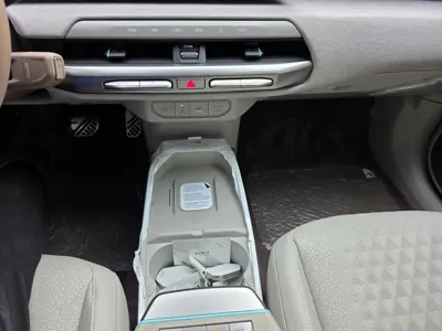 Kia EV4 2026, 7580 км, за 26191.41 USD - фото 8