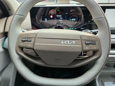 Kia EV4 2026, 7580 км, за 26191.41 USD - фото 9