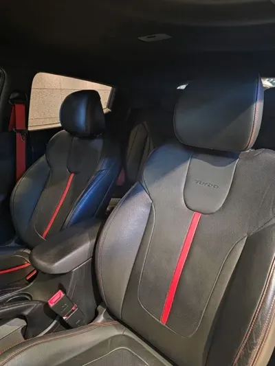 Hyundai Veloster 2018, 100000 км, за 6937.56 USD - фото 13