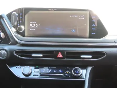 Hyundai Sonata 2022, 83651 км, за 16272.7 USD - фото 9