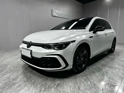 Volkswagen Golf · 2022 год