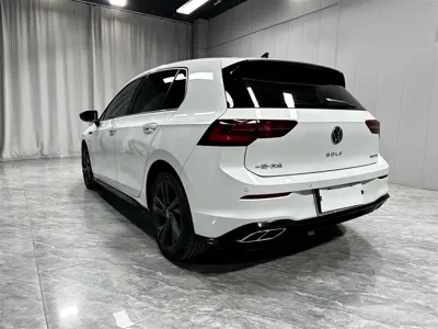 Volkswagen Golf 2022, 12000 км, за 21581.41 USD