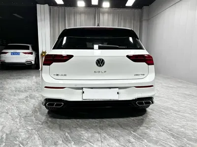 Volkswagen Golf 2022, 12000 км, за 21581.41 USD