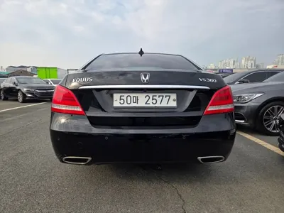 Hyundai Equus 2014, 177041 км, за 4503.31 USD