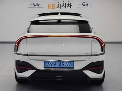 Kia EV6 2025, 23800 км, за 29960.93 USD