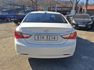 Hyundai Sonata 2011, 133075 км, за 2472.03 USD - фото 6