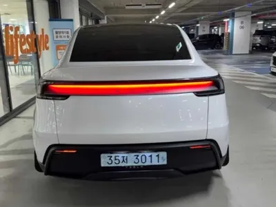 Tesla Model Y 2025, 10478 км, за 34987.53 USD