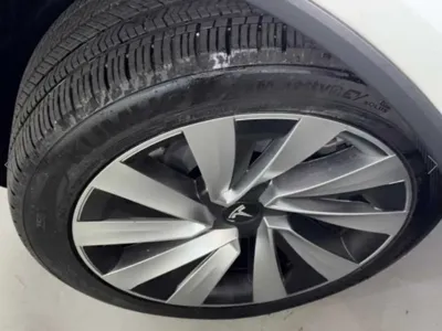 Tesla Model Y 2025, 10478 км, за 34987.53 USD - фото 12