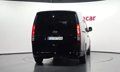 Hyundai Staria 2022, 54262 км, за 17795.91 USD