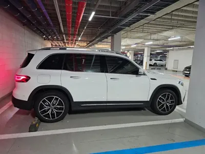 Mercedes-Benz EQB 2023, 5700 км, за 36465.14 USD