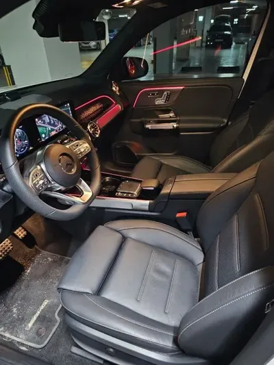 Mercedes-Benz EQB 2023, 5700 км, за 36465.14 USD