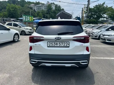Kia Seltos 2022, 66517 км, за 12275.17 USD - фото 8