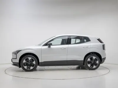 Volvo EX30 2026, 554 км, за 22974.92 USD