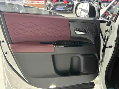 Honda Elysion 2023, 43000 км, за 27780.51 USD