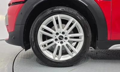 MINI Countryman 2019, 64133 км, за 12026.26 USD