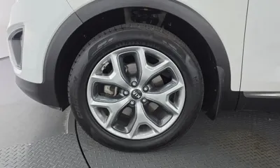 Kia Sorento 2016, 194695 км, за 6544.16 USD