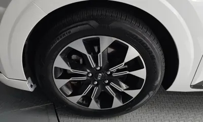 Kia Canival 2021, 107881 км, за 18178.23 USD