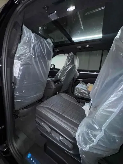 Cadillac Escalade 2026, 10 км, за 111811.7 USD - фото 8